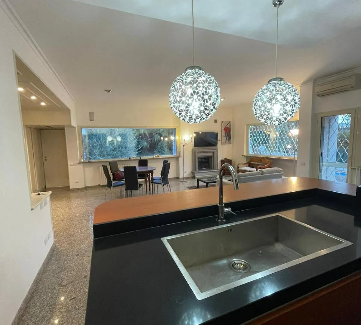 Appartamento In Villa Naomi Rome